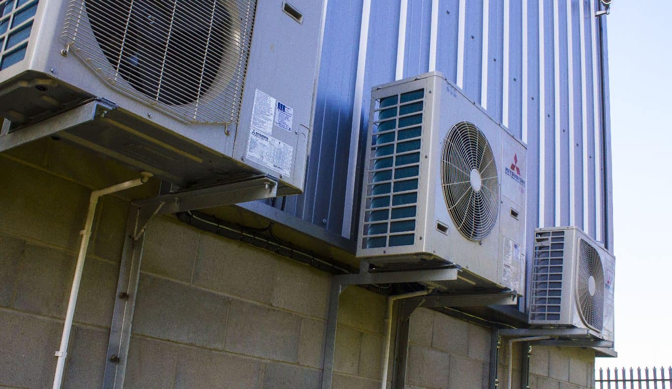 Air conditioning installation and servicing for industrial unit